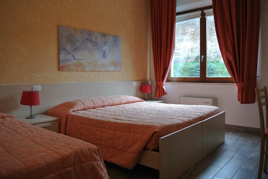 Bed and Breakfast Bed & Breakfast Camollia à Sienne Chambre photo