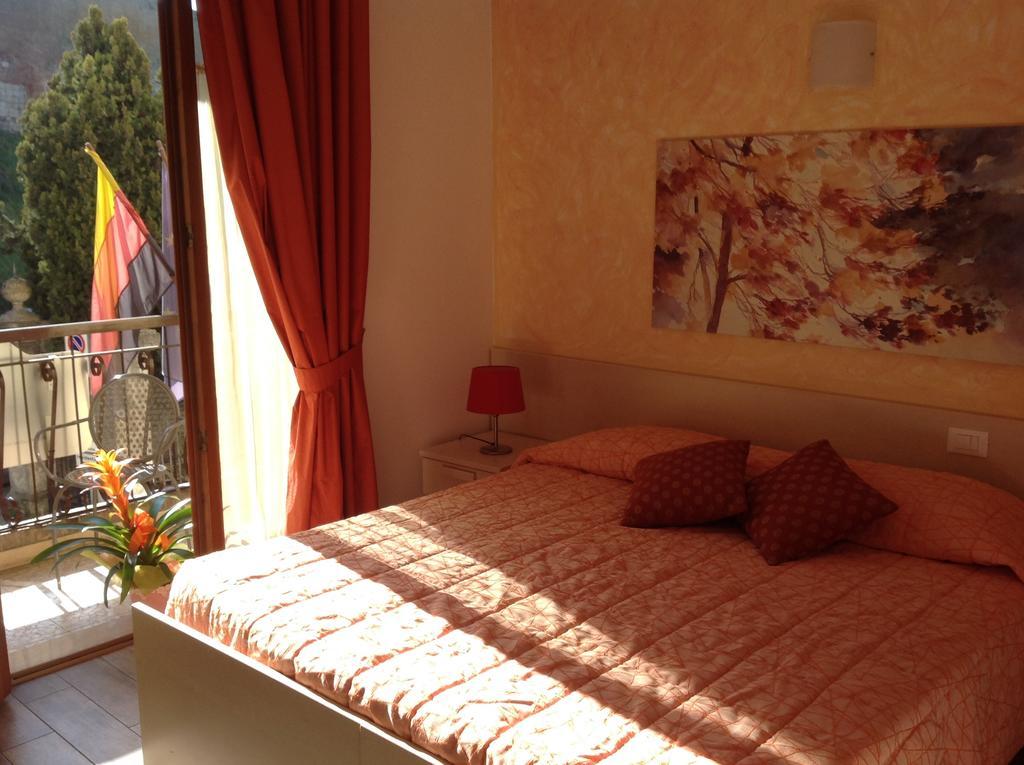 Bed and Breakfast Bed & Breakfast Camollia à Sienne Chambre photo